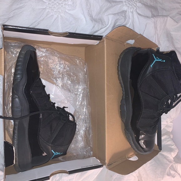 Shoes - Air Jordan 11s